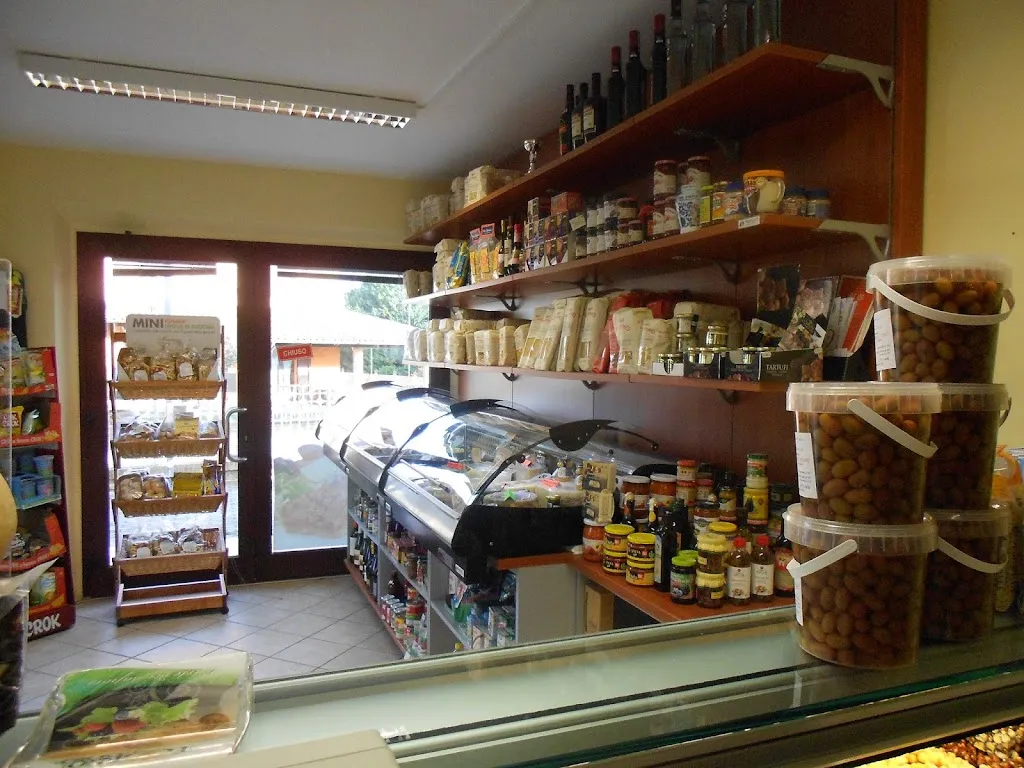 Gastronomia Lo Sfizio di Romiti Moreno restaurant in Morro d'Alba