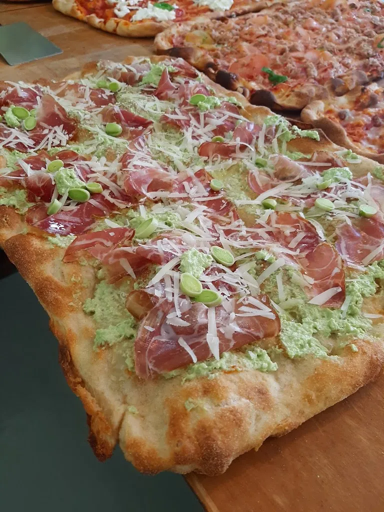 PizzaMania_Orciano di Pesaro_slider_image_2