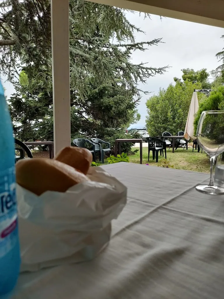 alessandra spiniello_Ristorante Rosa dei Venti - Affittacamere con piscina_Offida_review