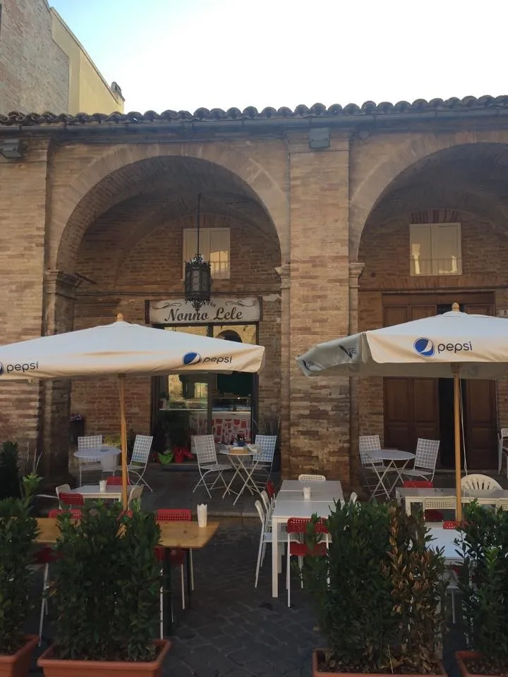 Pizzeria Nonno Lele_Offida_slider_image_3