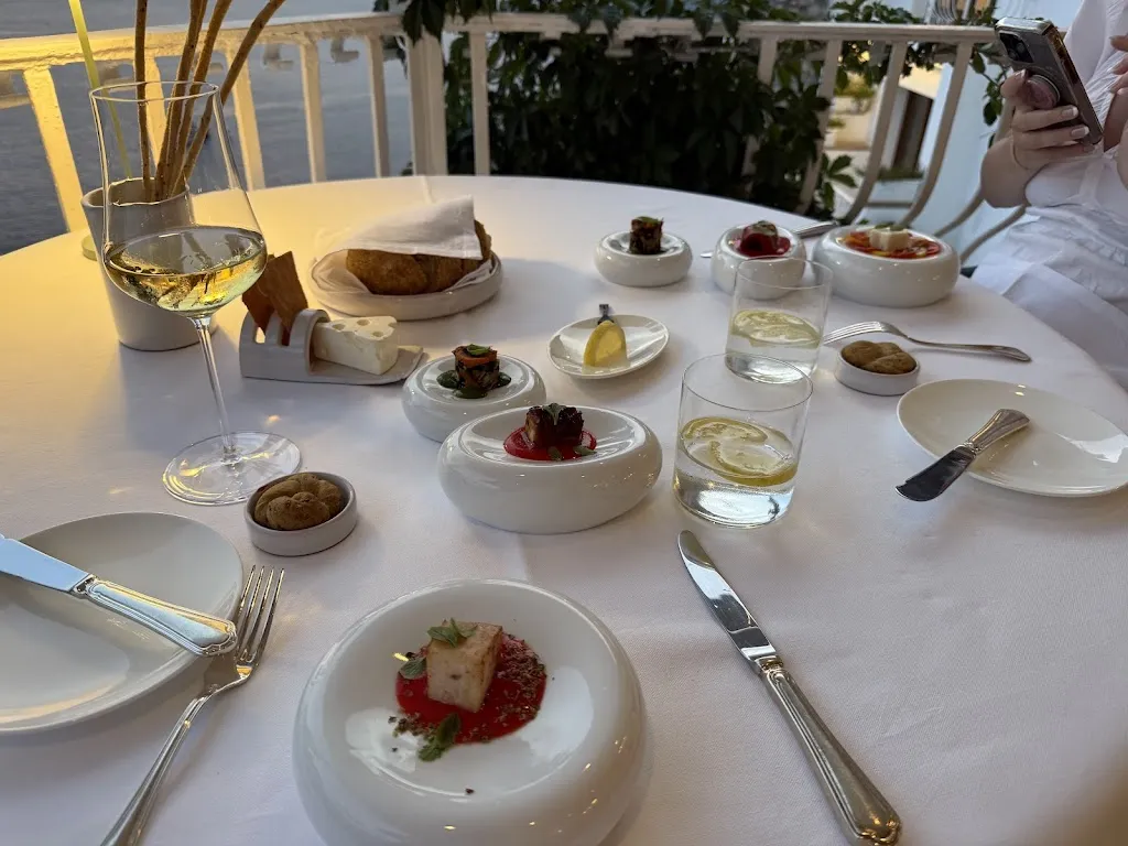 Christian Prag_La Cala delle Lampare_Palmiano_review