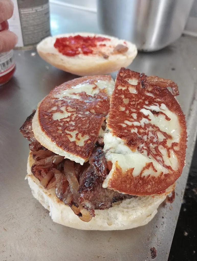 Punto ristoro mobile Fattoria Vigneti restaurant in Passo di Treia