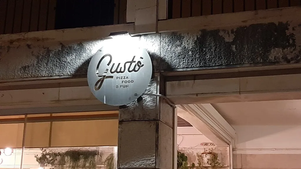 Pizzeria GUSTÒ - Trecastelli_Passo Ripe_slider_image_1