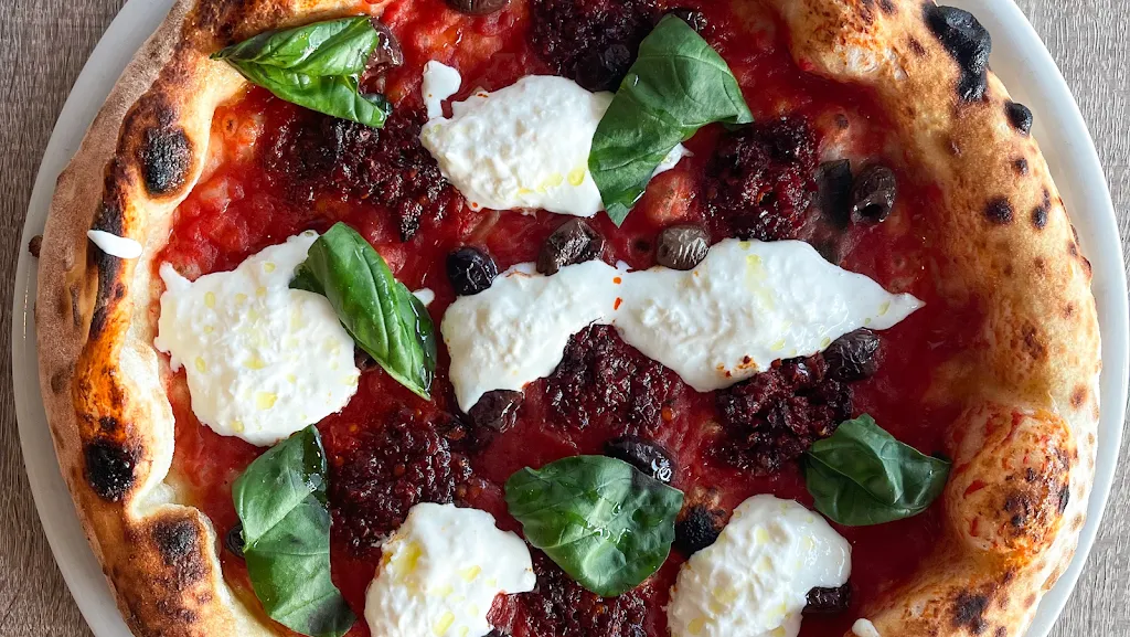 Pizzeria GUSTÒ - Trecastelli_Passo Ripe_slider_image_3