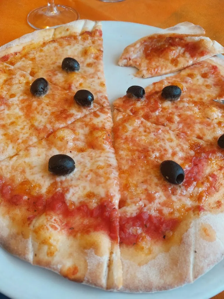 Tom Hoorens_Pizzeria Ristorante Vecchi Sapori_Penna San Giovanni_review