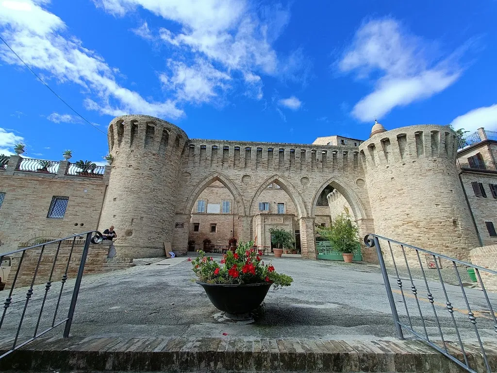 Re Squarchiò_Petritoli_slider_image_3