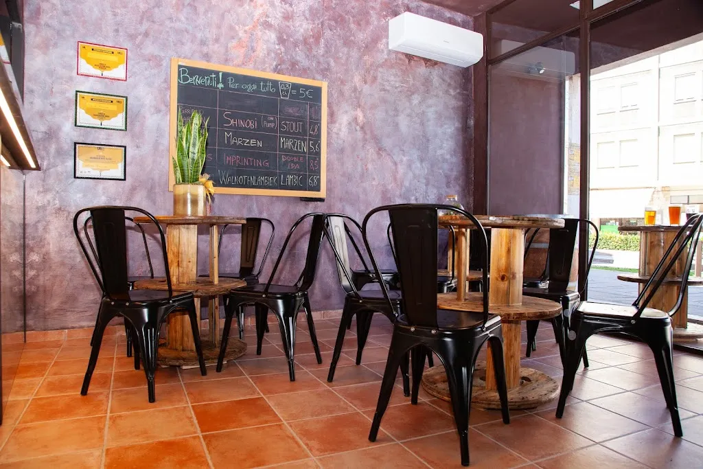 HOPPURE birroteca indipendente_Petritoli_slider_image_3