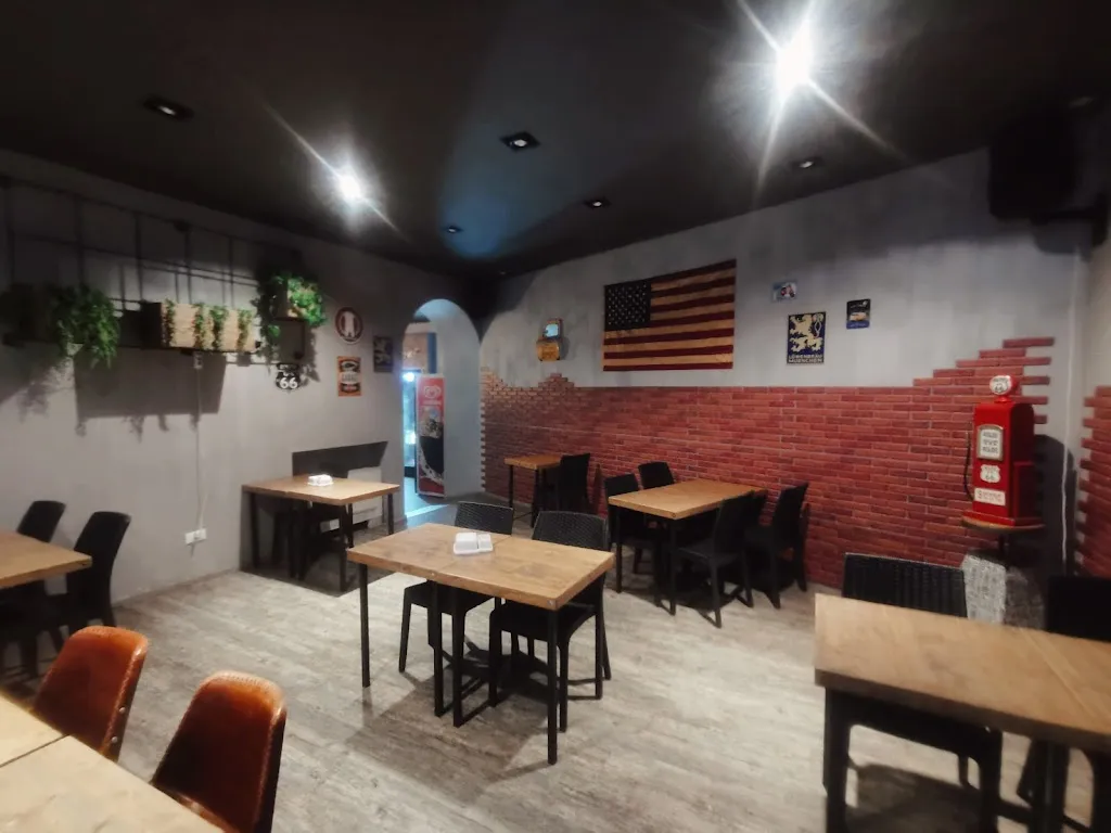 New American Bar Music Bistrot restaurant in Piandimeleto