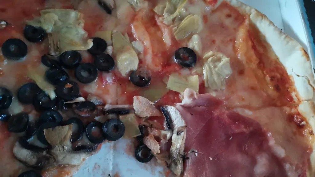 Bar Pizzeria Rosy e Toni_Piandimeleto_slider_image_2