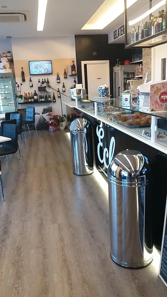 Eclair restaurant in Piane di Morro