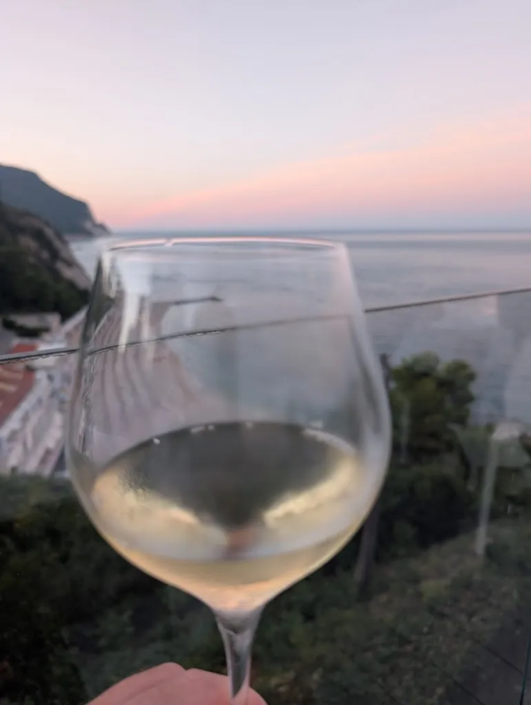 Steve Lahos_La Torre_Numana_review