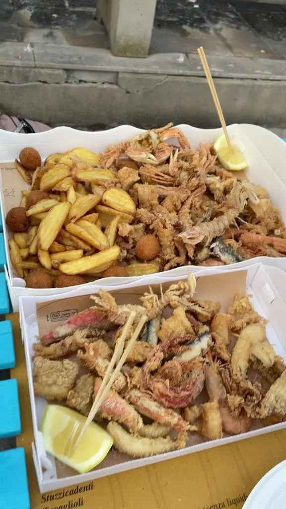 Ricci Pescato & Fritto di Ricci Fernando_Numana_slider_image_2