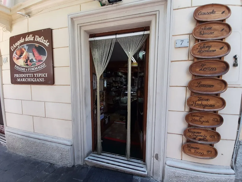 L'Angolo Delle Delizie restaurant in Numana