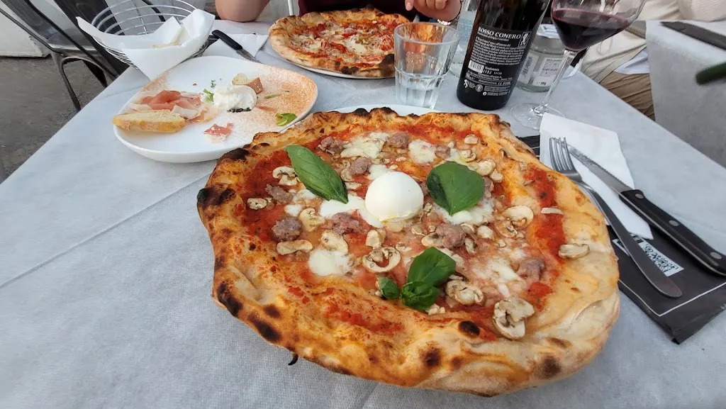 Valentina Kouwenberg_Rotisserie Pizzeria Da Luca_Numana_review