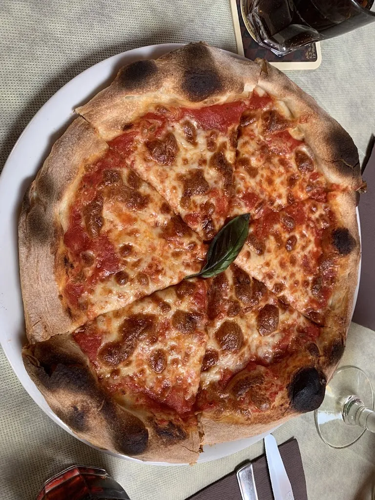 Alex Lim_Bar Pizzeria Fòr’ La Port’_Caramanico Terme_review