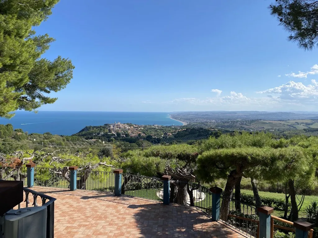 David G_La Ginestra in Fiore | Ristorante & Camere_Numana_review