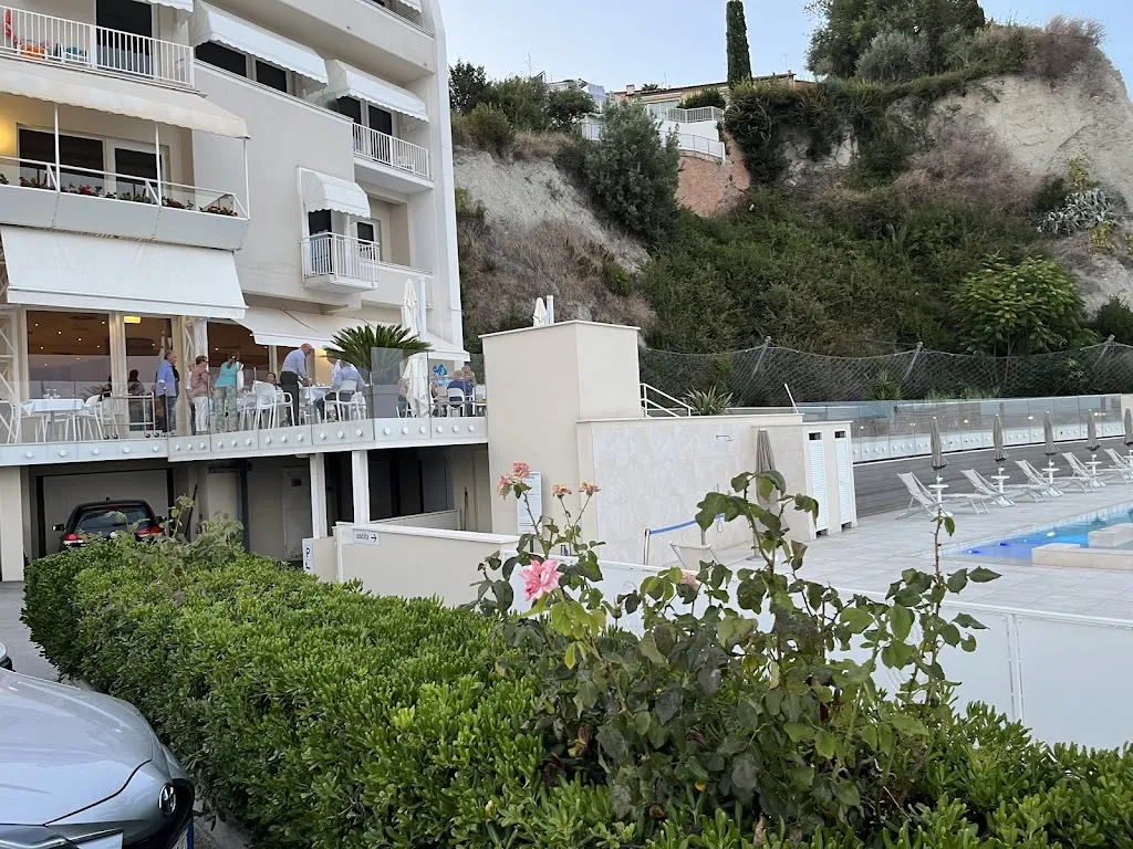 alberto menghini_Ristorante Massimo_Numana_review