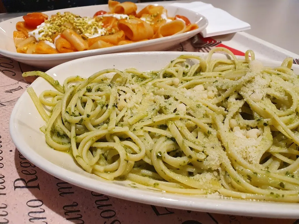 Vlad Bozga_Autogrill Conero Est_Numana_review