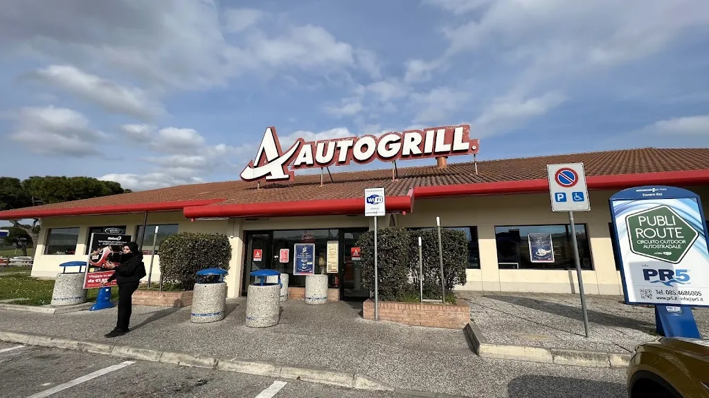 Mohd Sharhan Shukor_Autogrill Conero Est_Numana_review