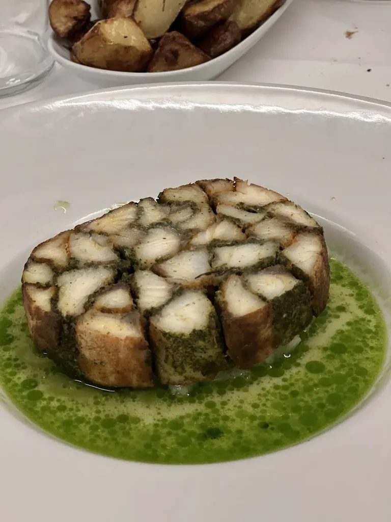 homa habibian_Diecidodici Ristorante_Numana_review