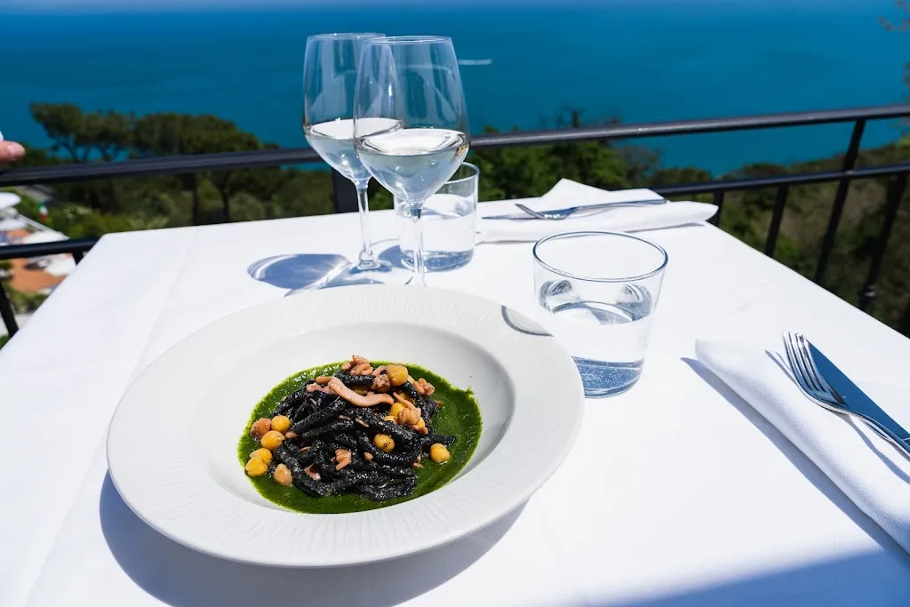 Diecidodici Ristorante_Numana_slider_image_2