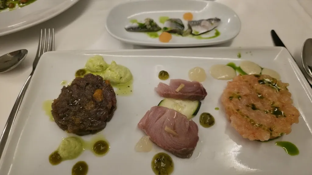 Diecidodici Ristorante_Numana_slider_image_3