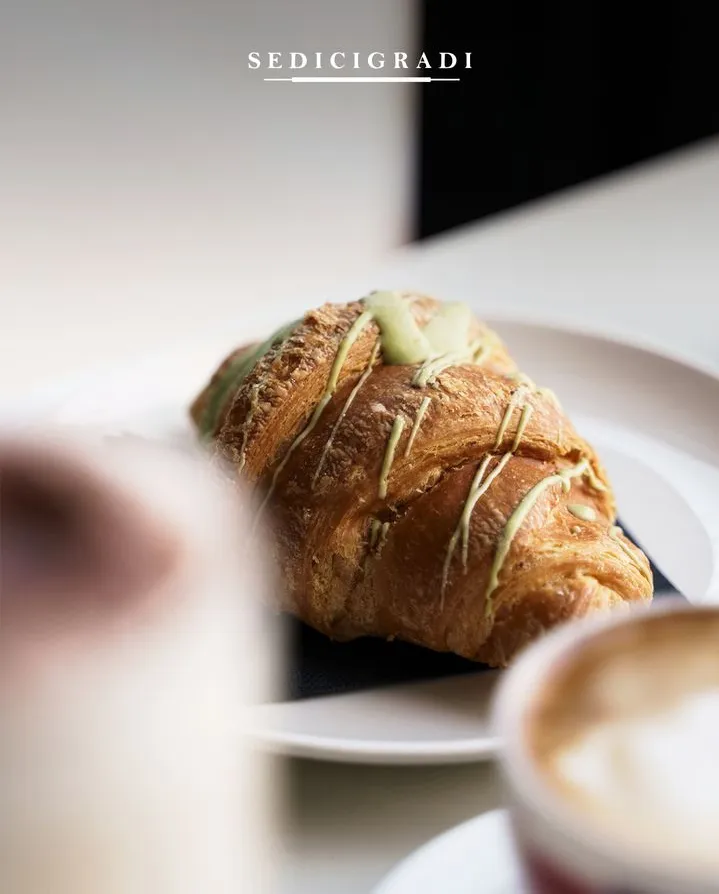 SEDICIGRADI Numana Bar_Numana_slider_image_3