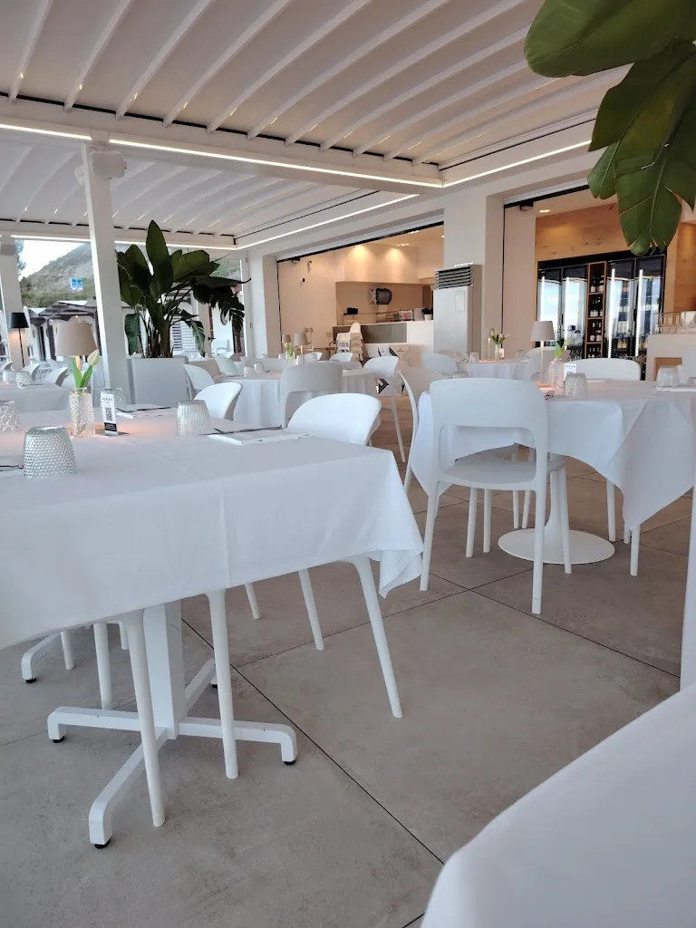 MARINO 1958 - Restaurant, Suites and Beach Club_Numana_slider_image_3