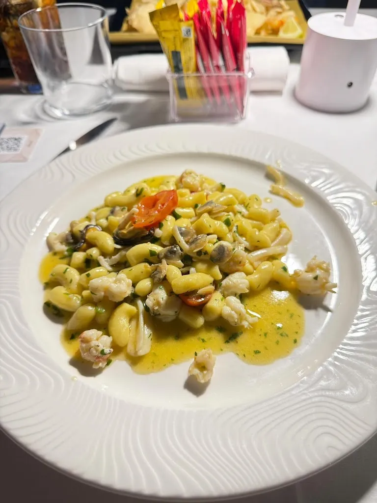 Sundas Khurshid_La Rotonda Gigli Numana_Numana_review