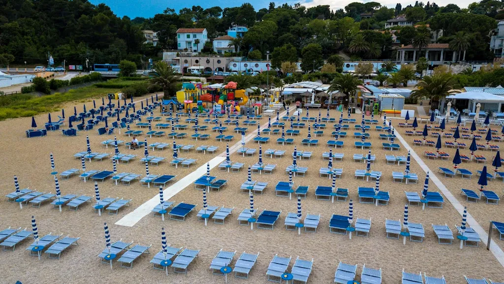 Bagni Stella Marina restaurant in Numana