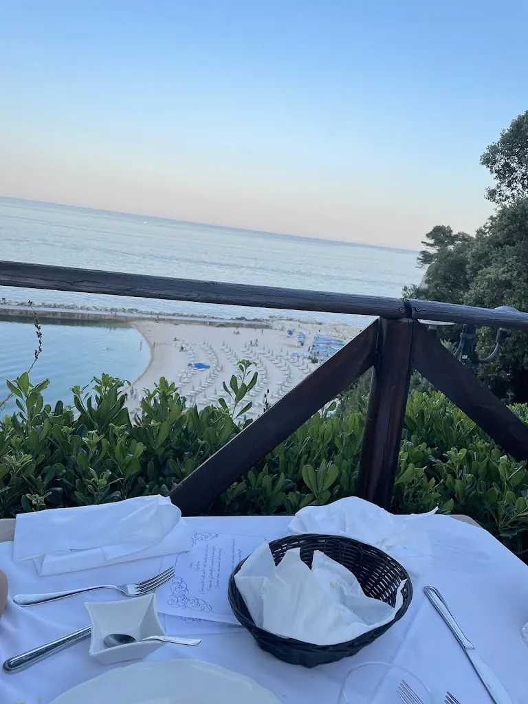 Dimitar Slatinski_Ristorante Vittoria - La Terrazza sul Mare_Numana_review