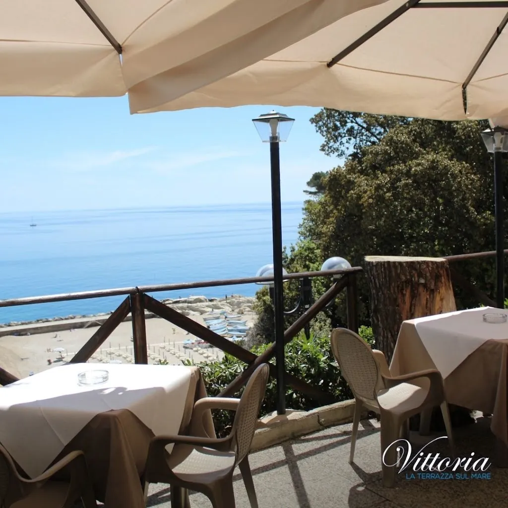 Ristorante Vittoria - La Terrazza sul Mare_Numana_slider_image_1