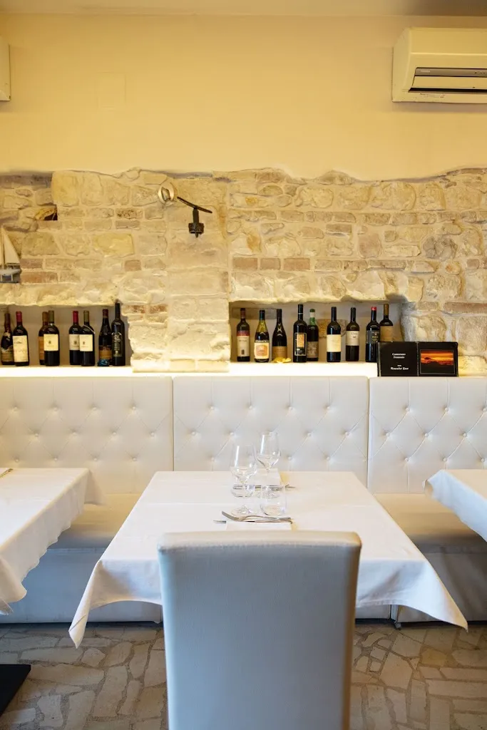 Ristorante La Taverna restaurant in Numana