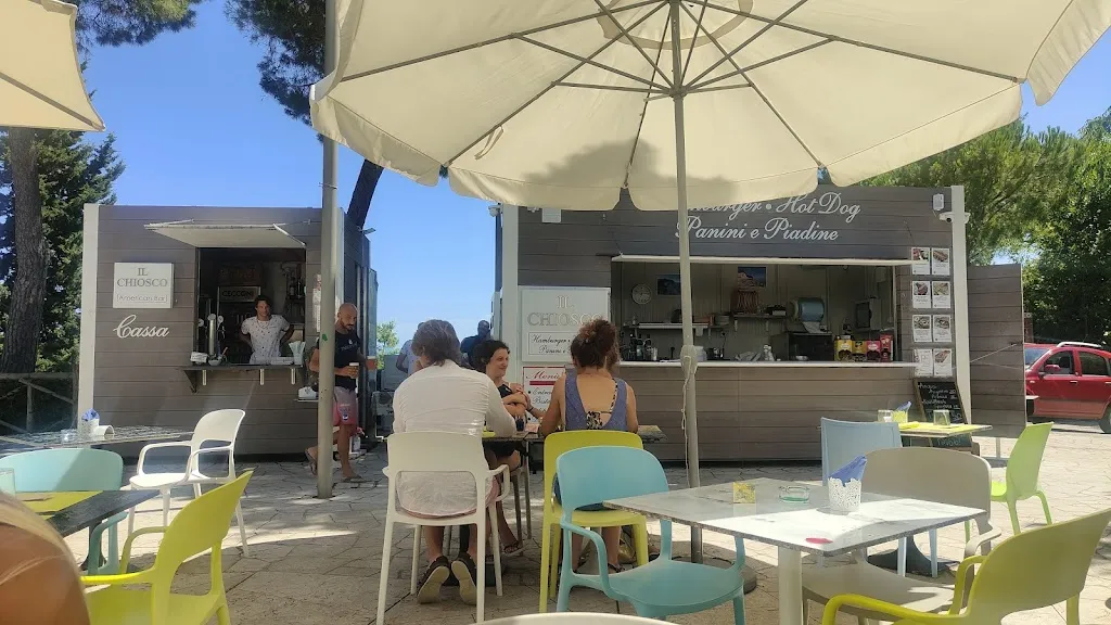 Paola Di Giuliantonio_Il Chiosco_piazza nova numana_Numana_review