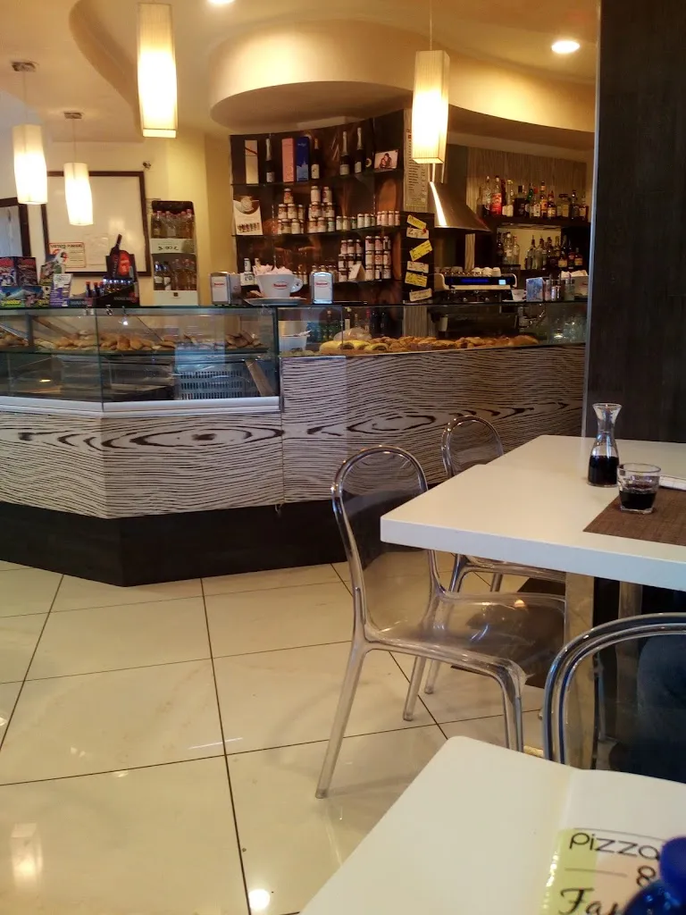 Pizza Vino e Fantasia_Pianello Vallesina_slider_image_3