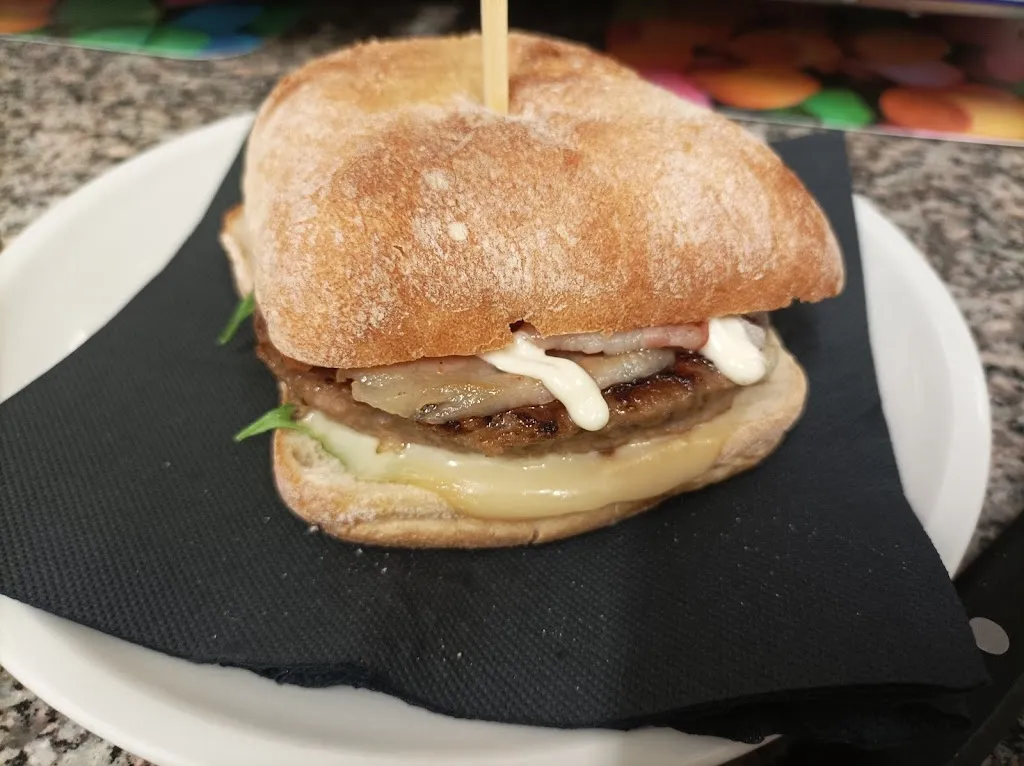 Menu_Bar Pub Queen_Pianello Vallesina_image_6