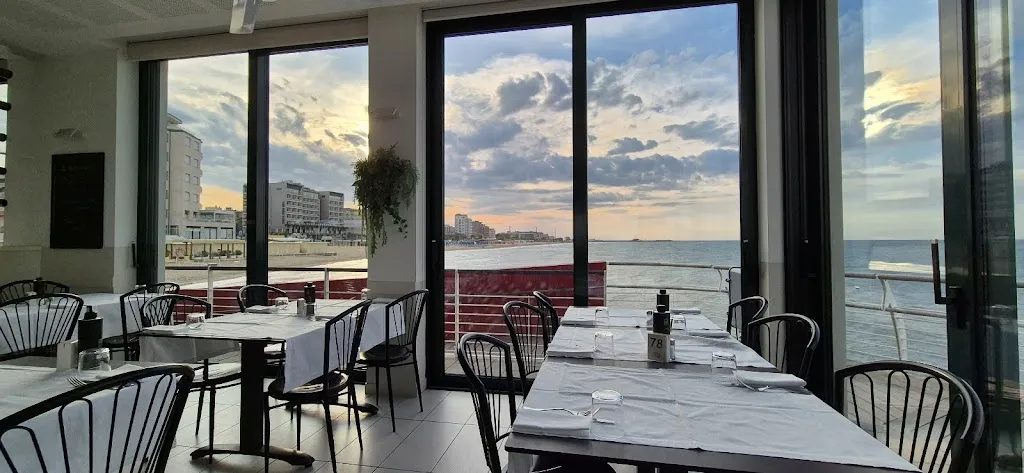 Chris Wright_Italian Seafood Restaurant Moletto - Seaside of Pesaro_Pesaro_review