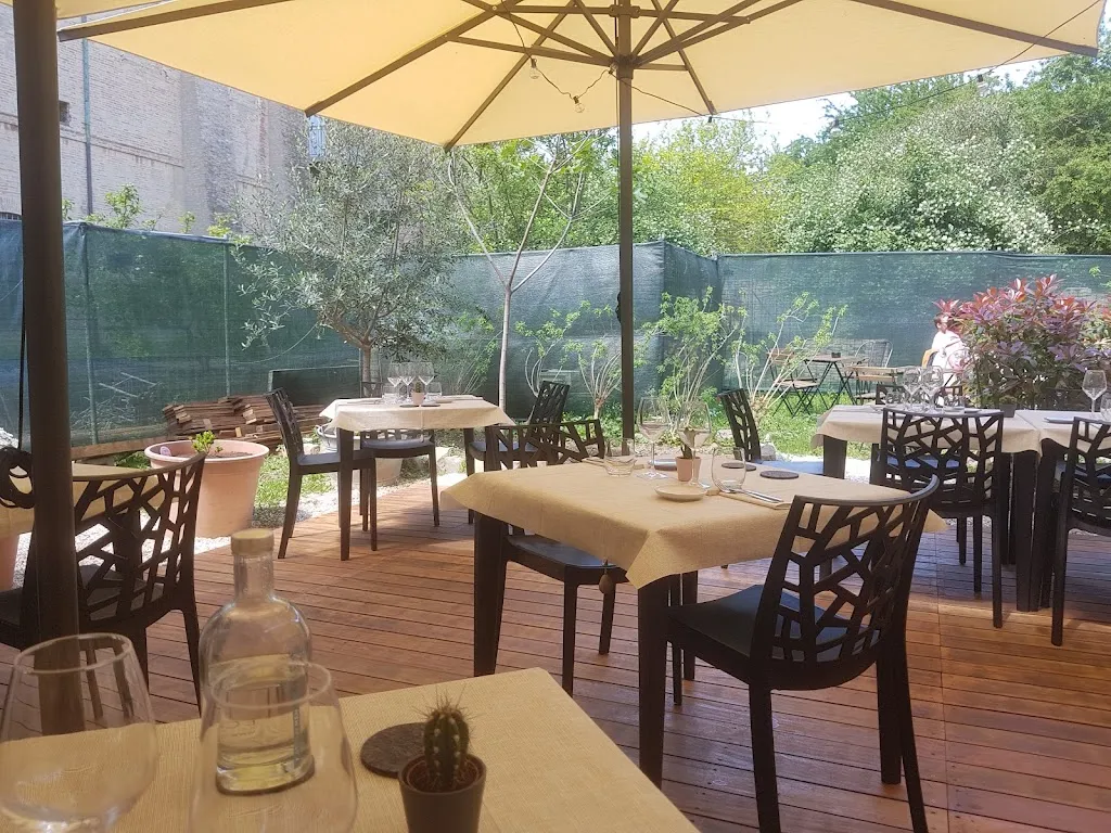 Opera • Trattoria contemporanea di quartiere restaurant in Pesaro