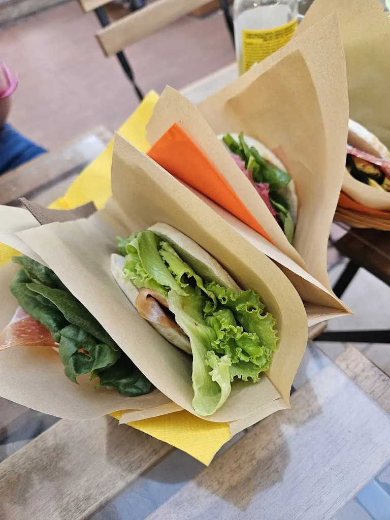 Rosa Tigella_Pesaro_slider_image_3