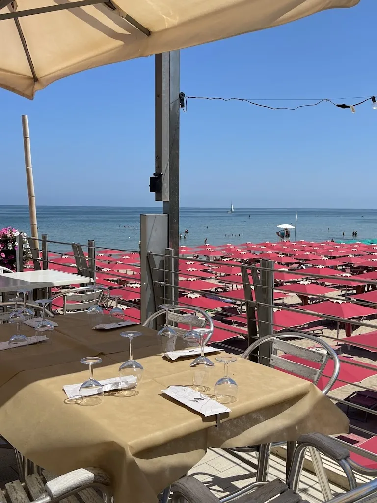 Terrazza Malìabianca restaurant in Pesaro