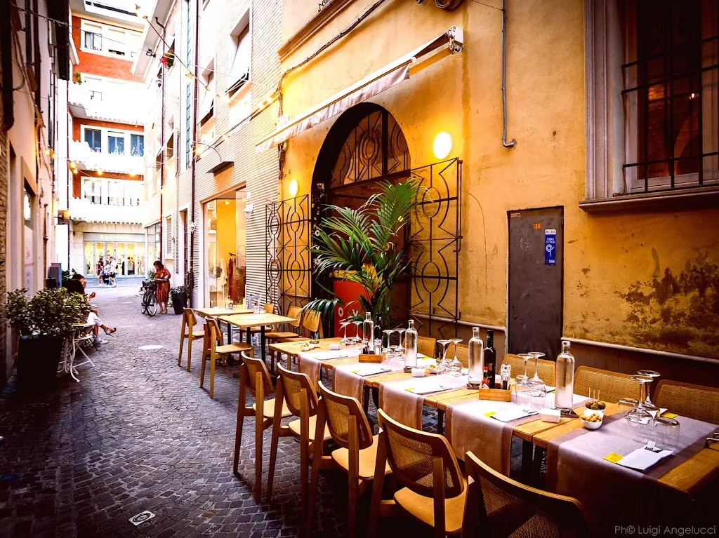 OVOpesaro restaurant in Pesaro