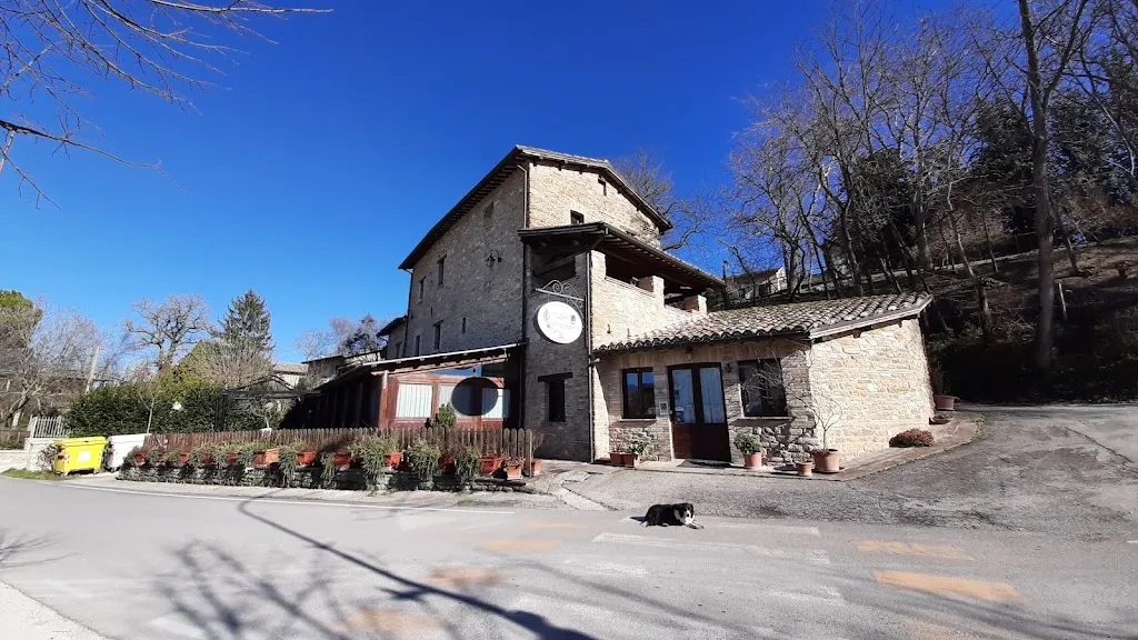 Agriturismo Sapori Di Campagna Di Aureli Maccario restaurant in Pievebovigliana