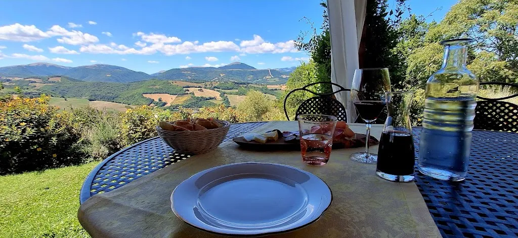 Myriam Ferhat_Country house Il Poggio delle Armonie_Pievebovigliana_review