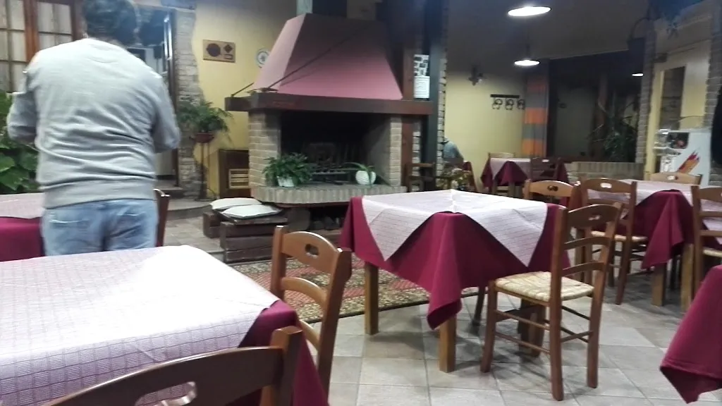 Pizzeria Trattoria La Colombara_Piobbico_slider_image_2