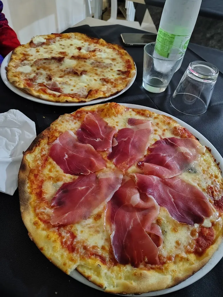 Ai Cinque Colli restaurant in Pollenza