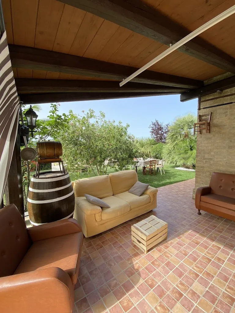 Alisa Cococcioni_La Croce sul Colle_Ponzano di Fermo_review