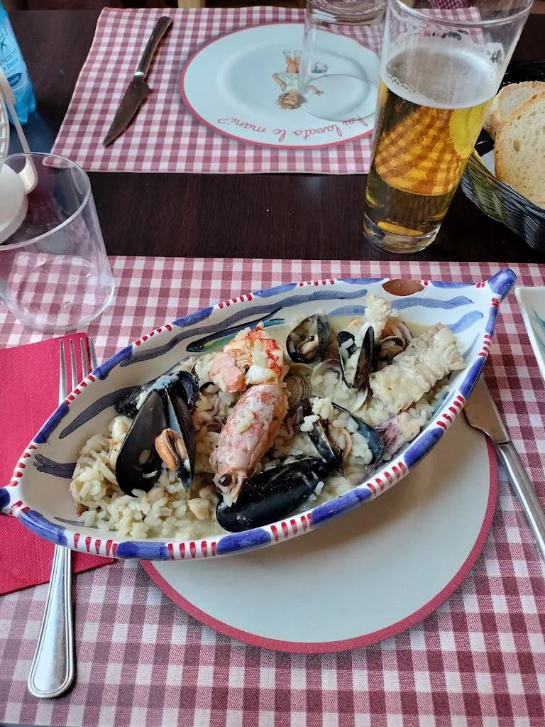 Mood 22 in red_Posatora_slider_image_2