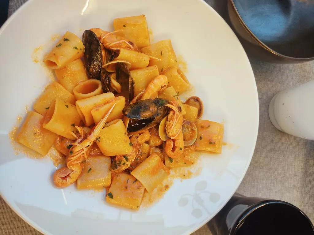 Antonino GENNARO_Eskina_Porto Sant'Elpidio_review