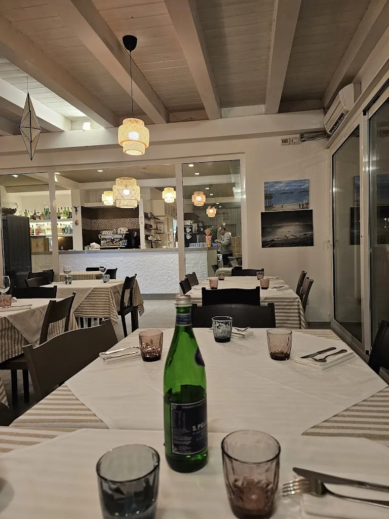 Togo Food & Beach restaurant in Porto Sant'Elpidio