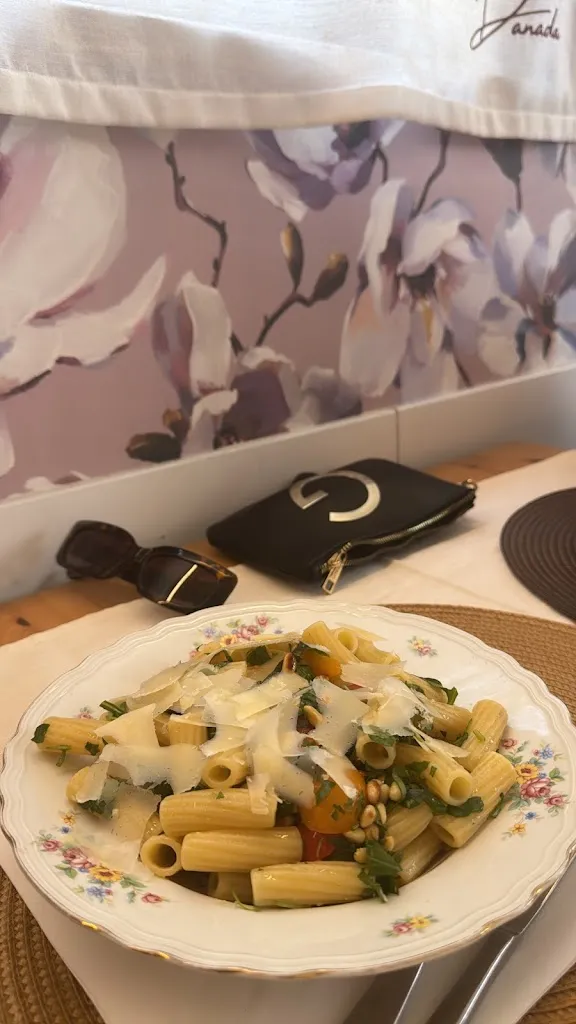 Giulia Santi_Danada_Porto Sant'Elpidio_review